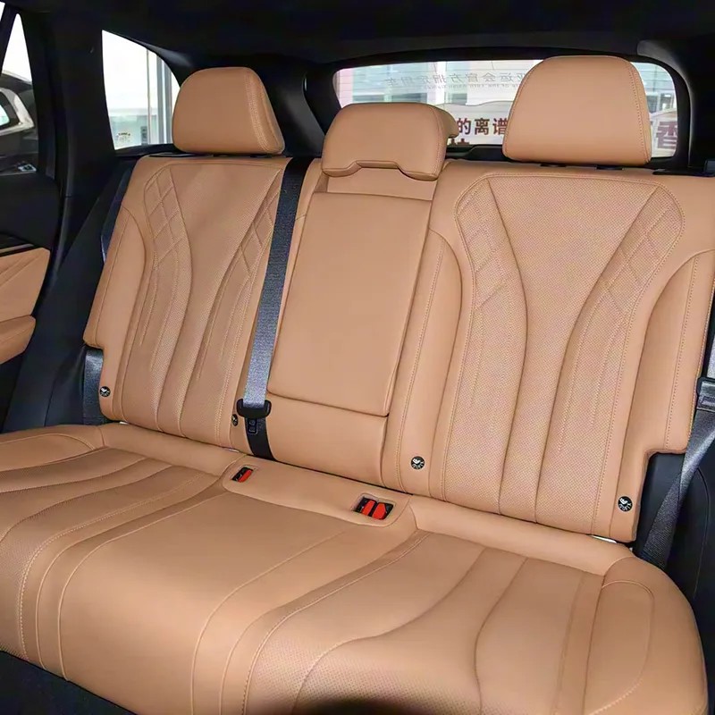 Подержанный Geely Xingyue L Hybrid