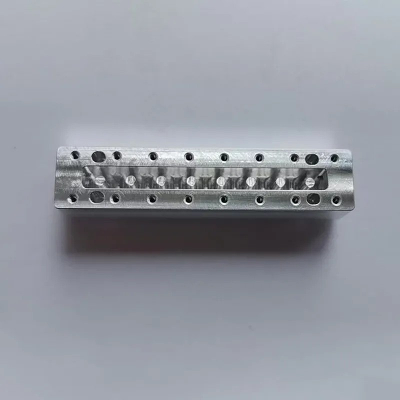 СВЧ-изделие B-1